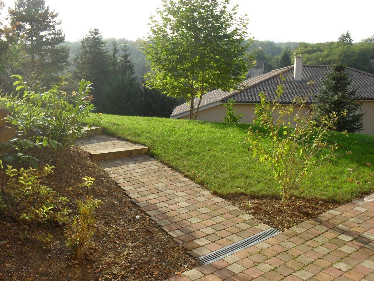 Appartement Dans Propriete Calme En Pleine Nature Charbonnières-les-Bains Exteriör bild